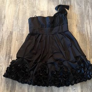 Vintage BCBGMAXAZRIA cocktail dress size 12